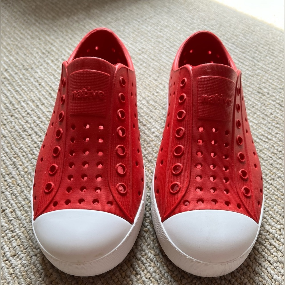 Native Jefferson children’s shoes, J1